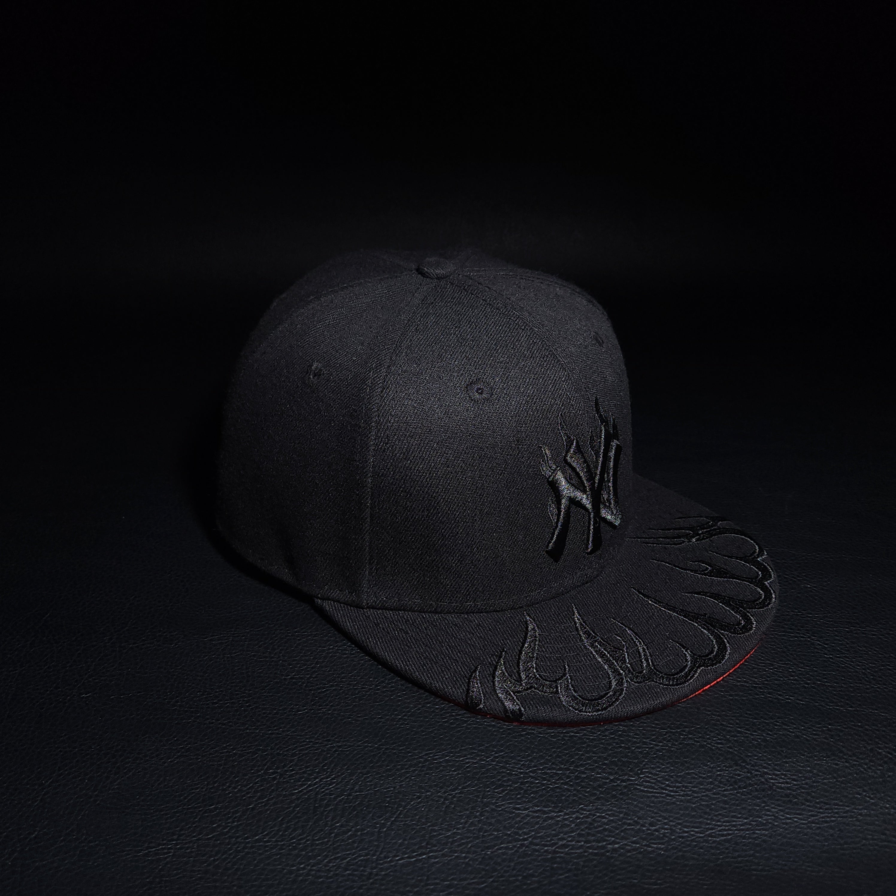 Fam Exclusive, New York Yankees MLB Flame Red UV